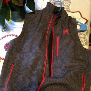 Cinch vest